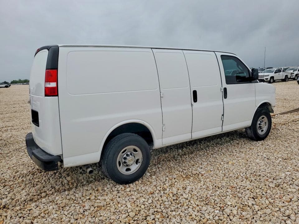 2024 CHEVROLET EXPRESS 4