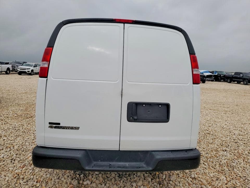 2024 CHEVROLET EXPRESS 7