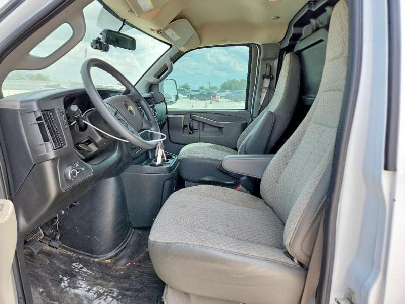 2024 CHEVROLET EXPRESS 8