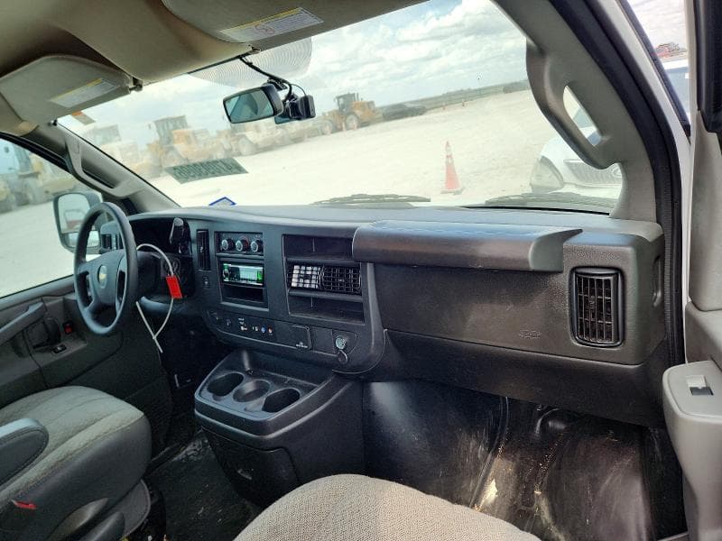 2024 CHEVROLET EXPRESS 9