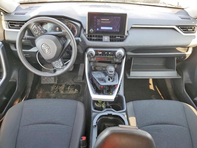 2024 TOYOTA RAV4 LE LE 8