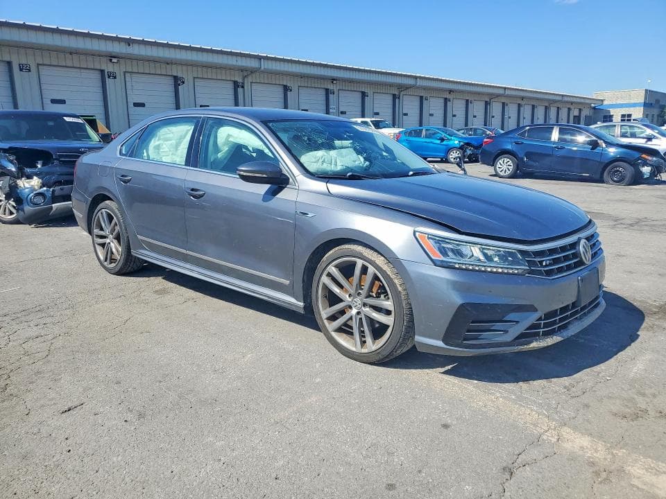 2017 VOLKSWAGEN PASSAT R-LINE 4
