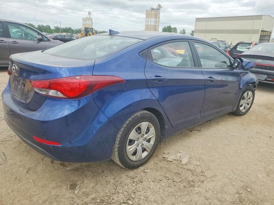 2016 HYUNDAI ELANTRA SE SE 3