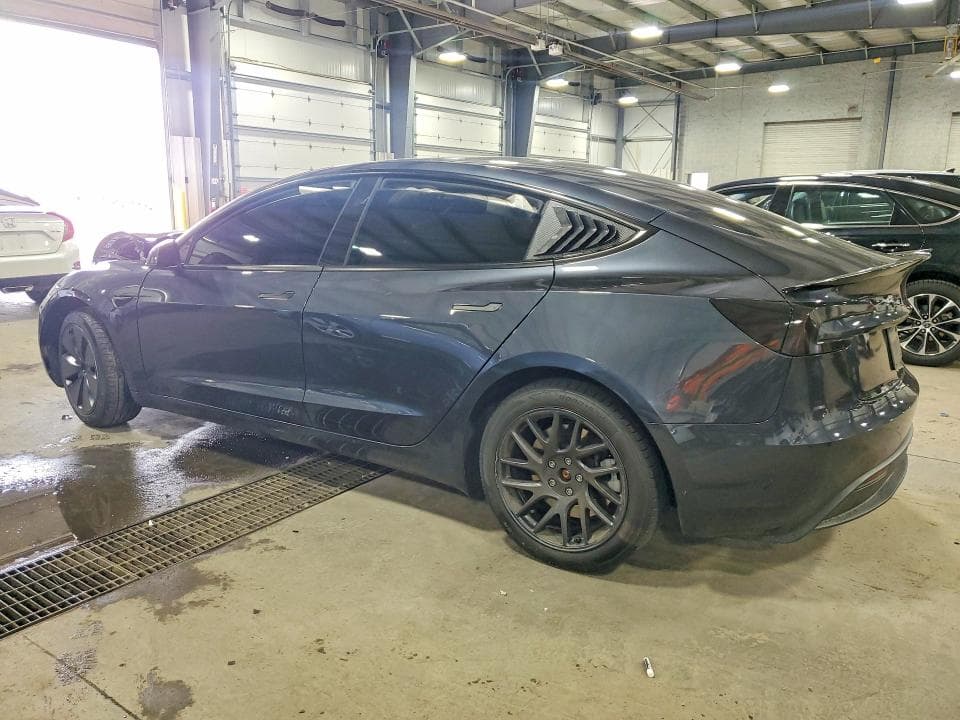 2025 TESLA MODEL 3 2