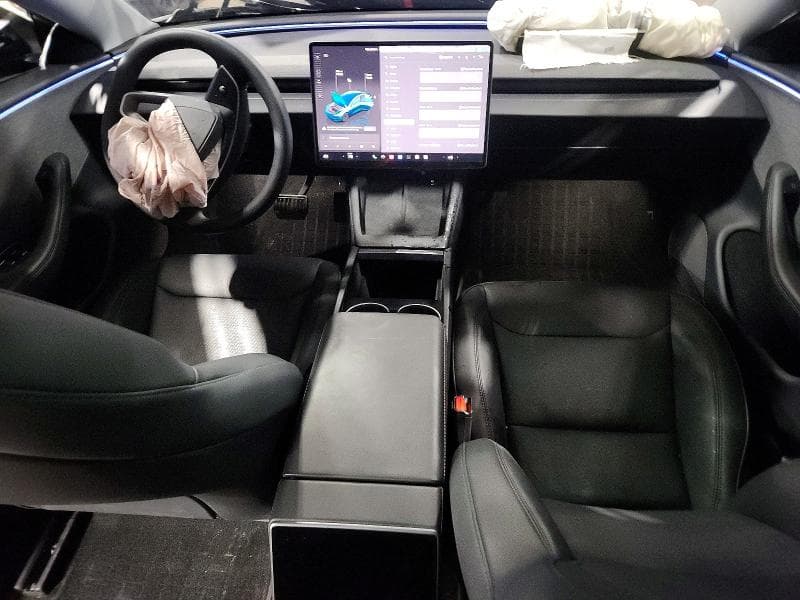 2025 TESLA MODEL 3 8