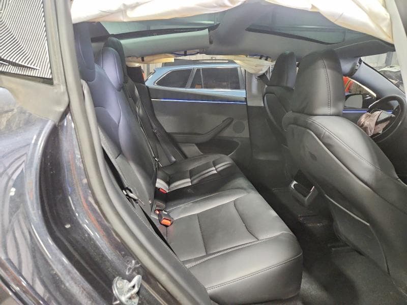 2025 TESLA MODEL 3 10