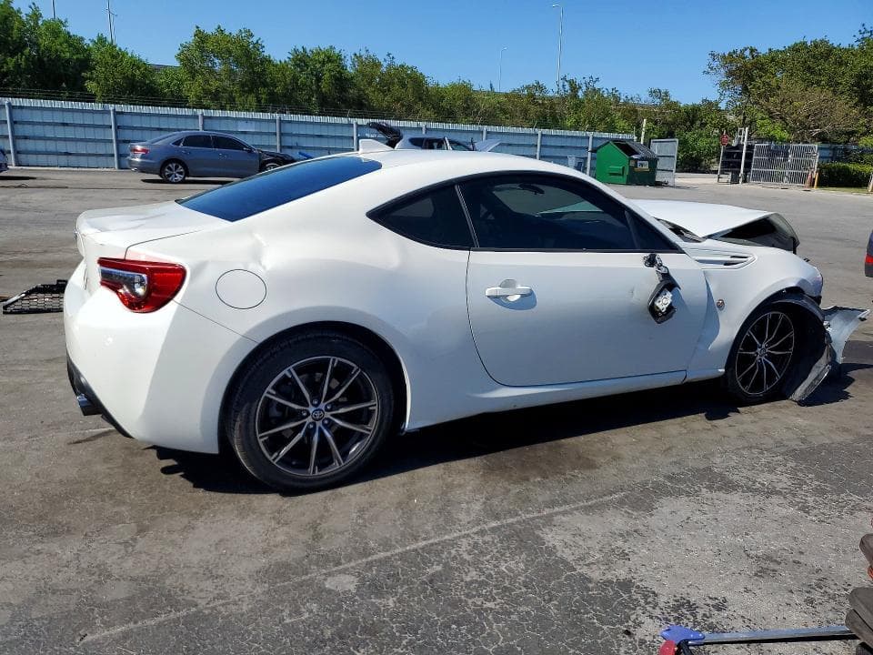 2017 TOYOTA 86 BASE 3