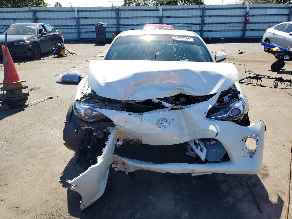 2017 TOYOTA 86 BASE 5