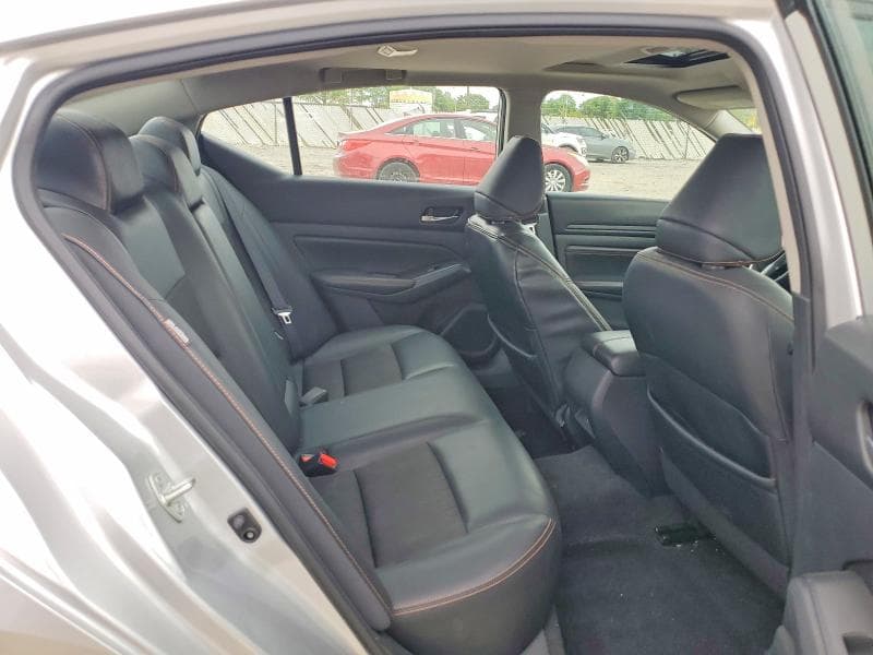 2019 NISSAN ALTIMA SR SR 10