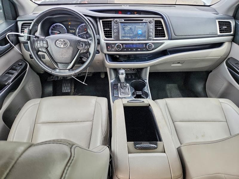 2019 TOYOTA HIGHLANDER XLE 8