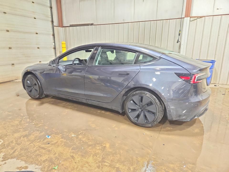 2025 TESLA MODEL 3 2