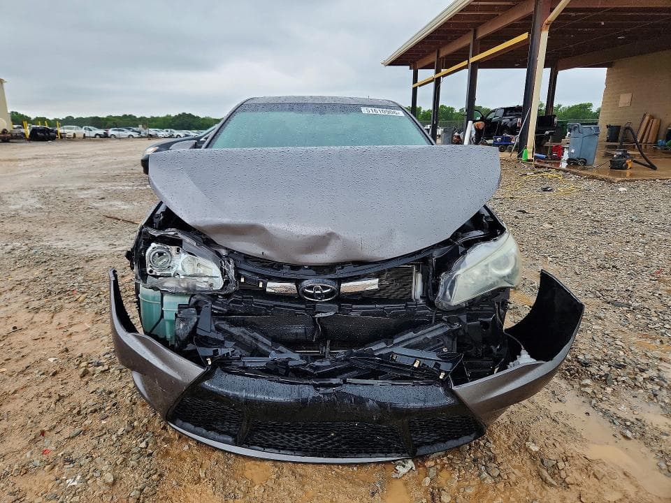 2017 TOYOTA CAMRY SE 5