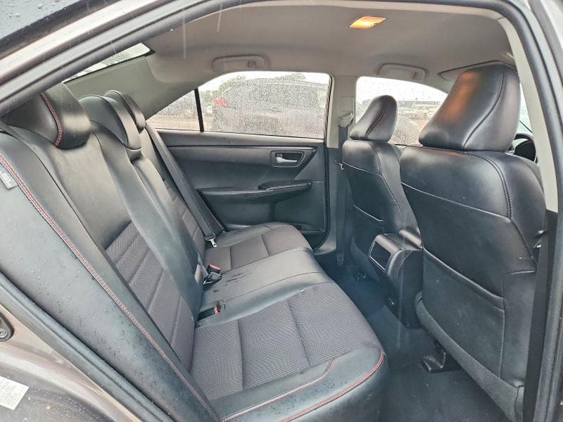 2017 TOYOTA CAMRY SE 10