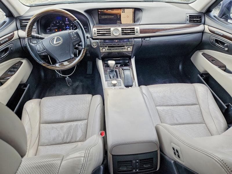 2016 LEXUS LS 460 8