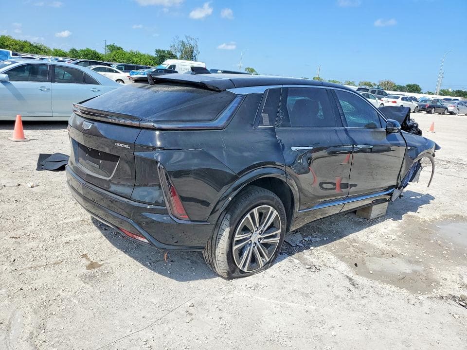 2026 CADILLAC LYRIQ LUXURY 3