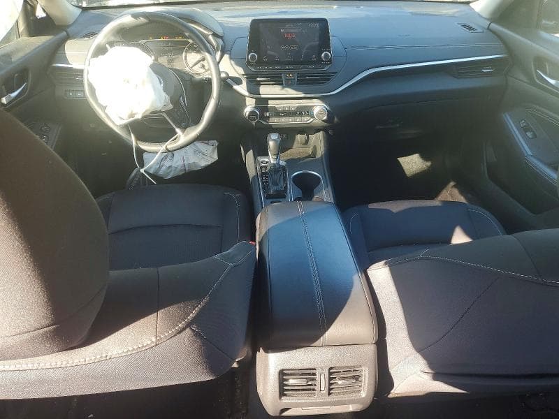 2019 NISSAN ALTIMA SV 8