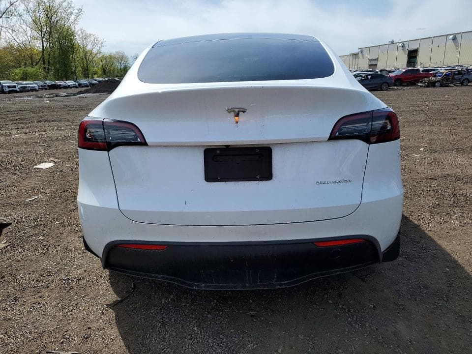 2023 TESLA MODEL Y 6