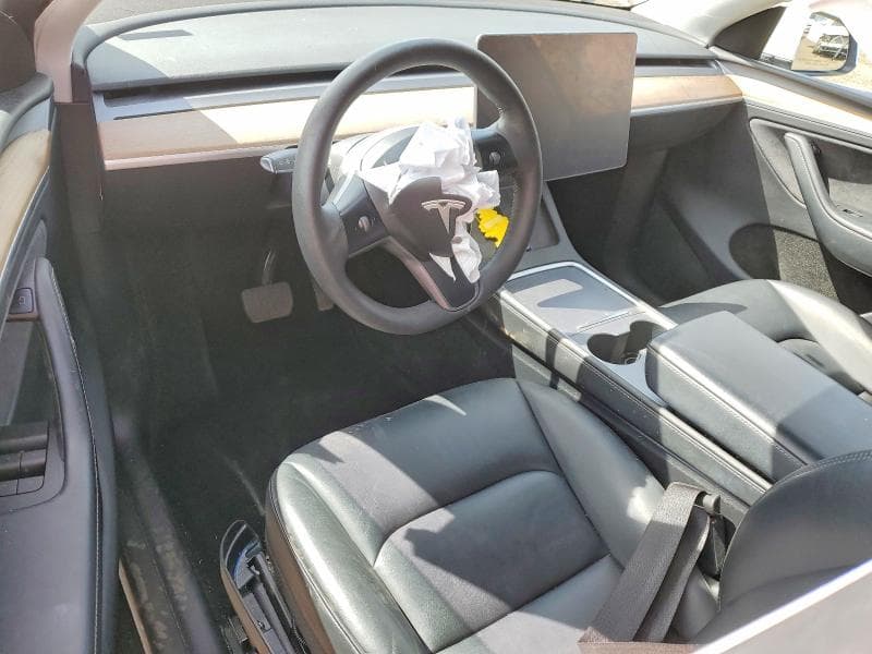 2023 TESLA MODEL Y 8