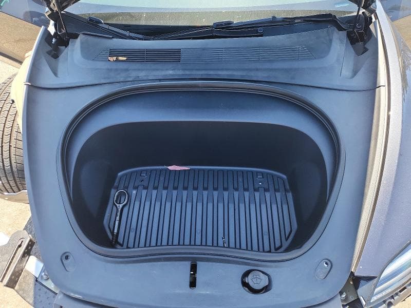 2025 TESLA MODEL 3 11