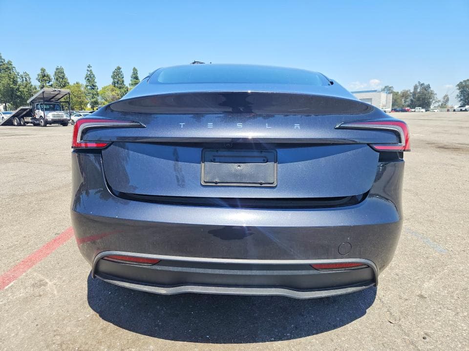 2025 TESLA MODEL 3 6
