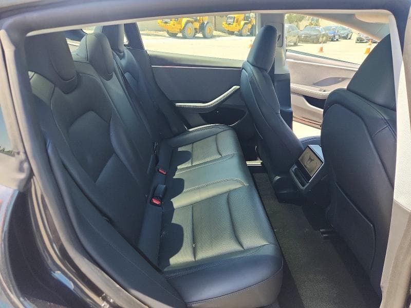 2025 TESLA MODEL 3 10