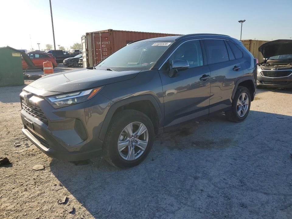 2022 TOYOTA RAV4 XLE - 1