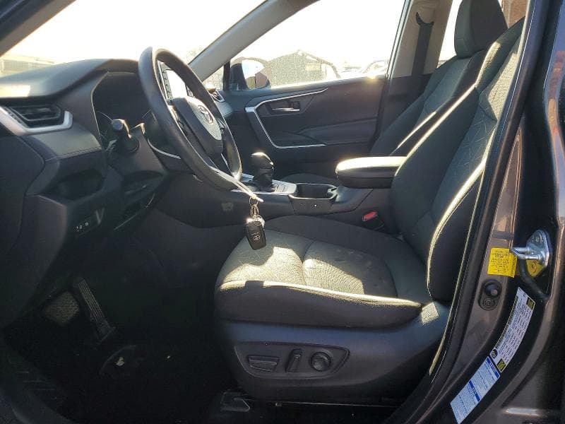 2022 TOYOTA RAV4 XLE 7