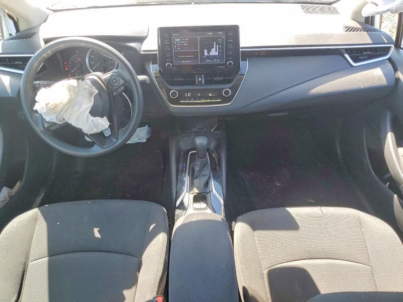 2021 TOYOTA COROLLA LE LE 8