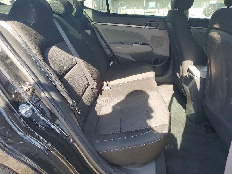 2017 HYUNDAI ELANTRA SE 10