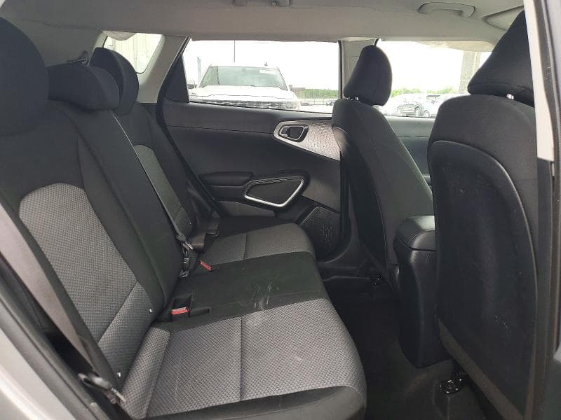 2025 KIA SOUL LX 10