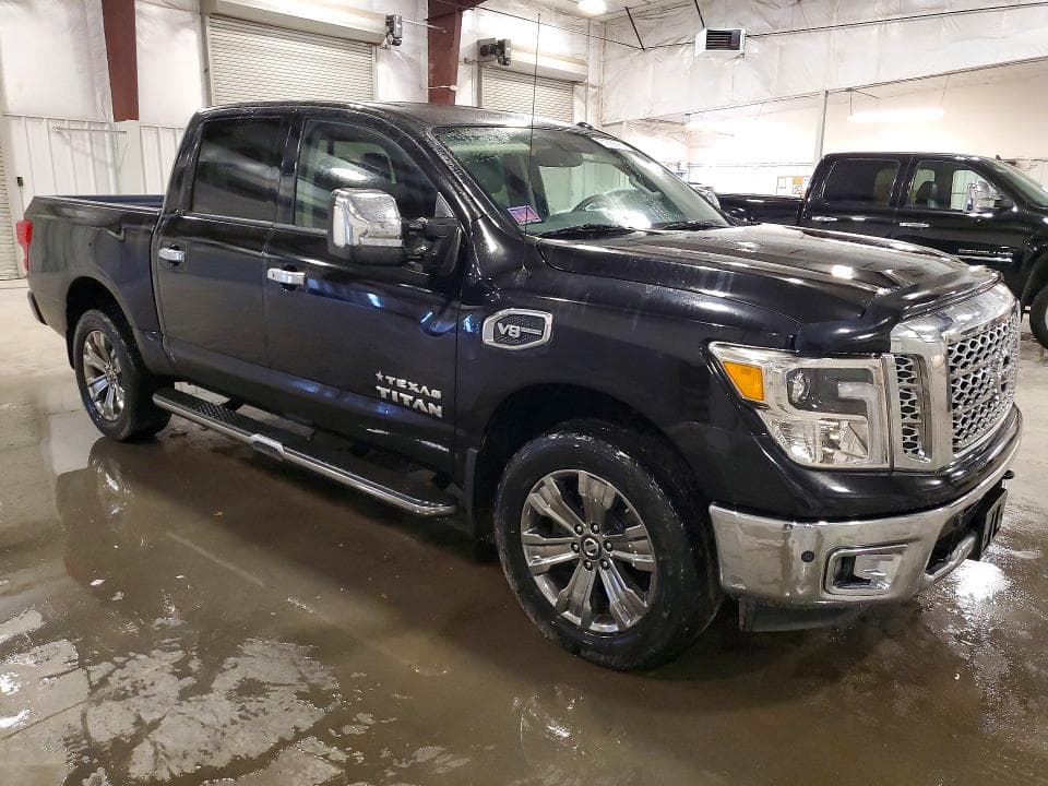 2017 NISSAN TITAN SL SL 5