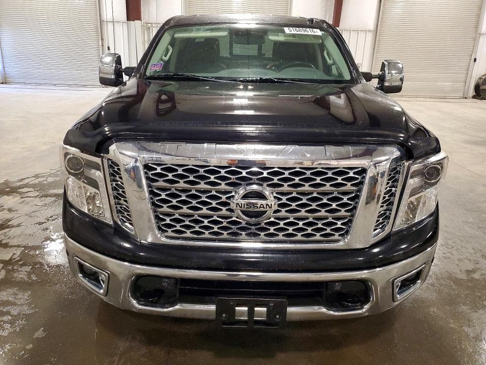 2017 NISSAN TITAN SL SL 6