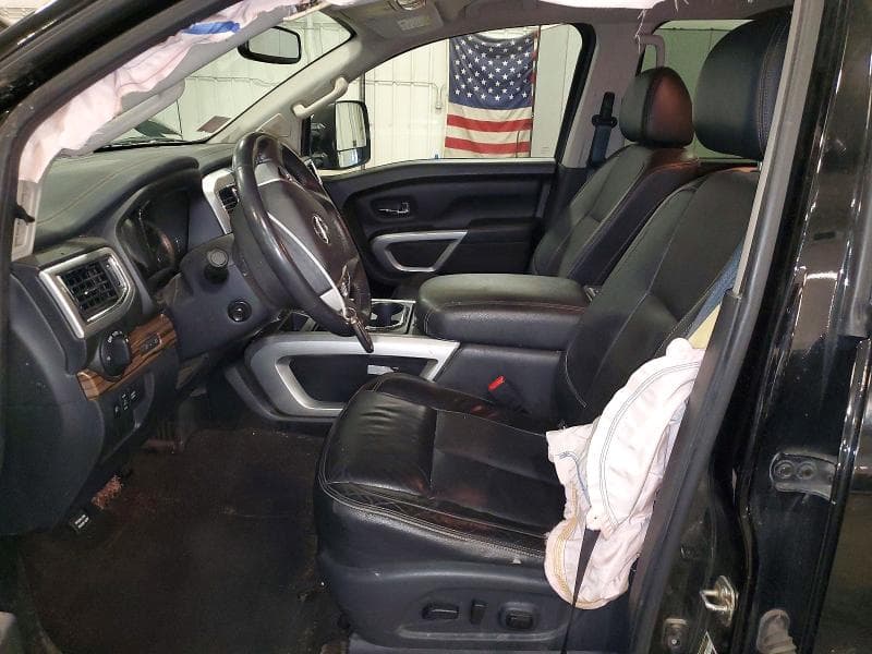 2017 NISSAN TITAN SL SL 8