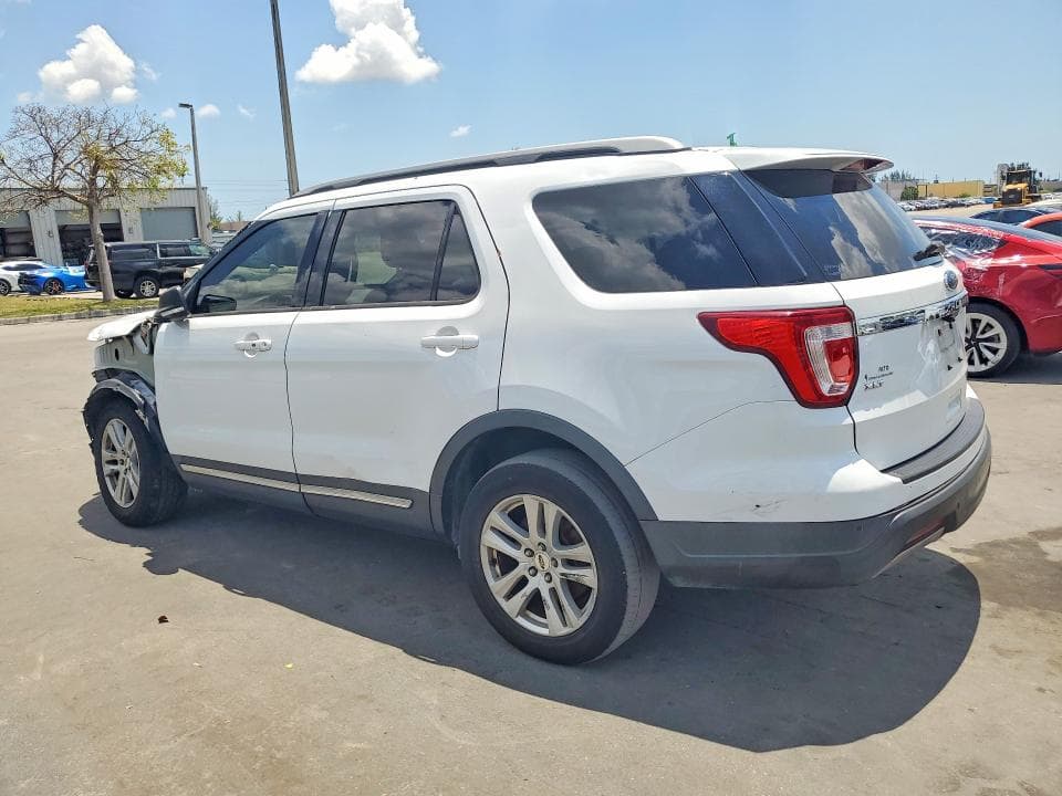 2019 FORD EXPLORER XLT 2