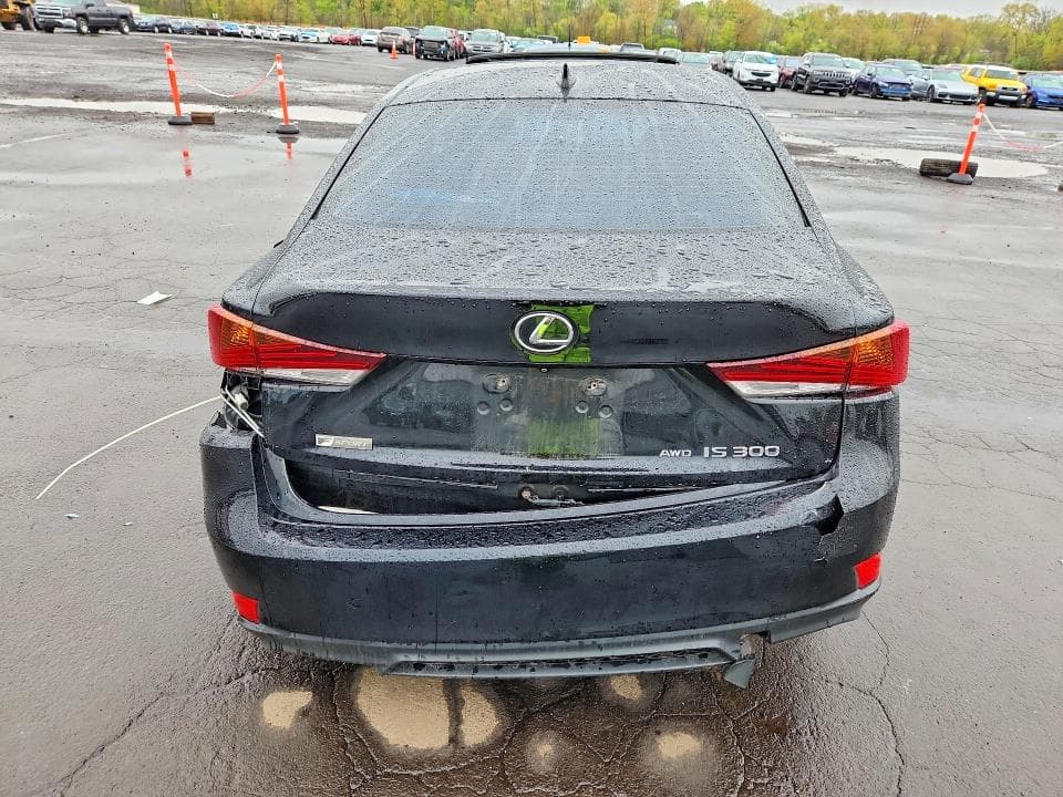 2018 LEXUS IS 300 6