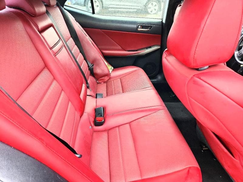 2018 LEXUS IS 300 10