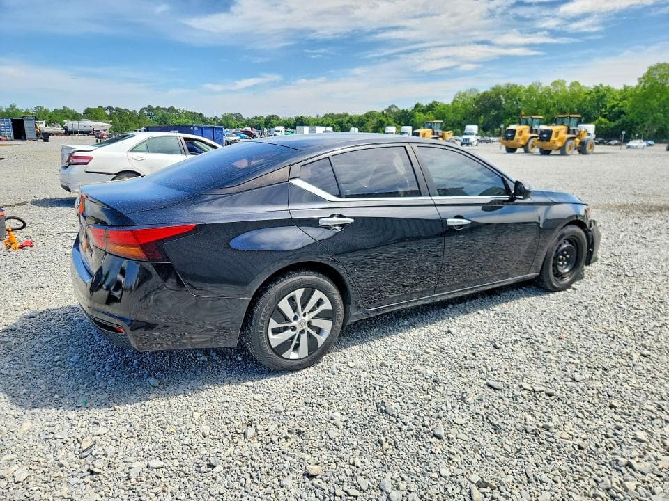 2022 NISSAN ALTIMA S 3