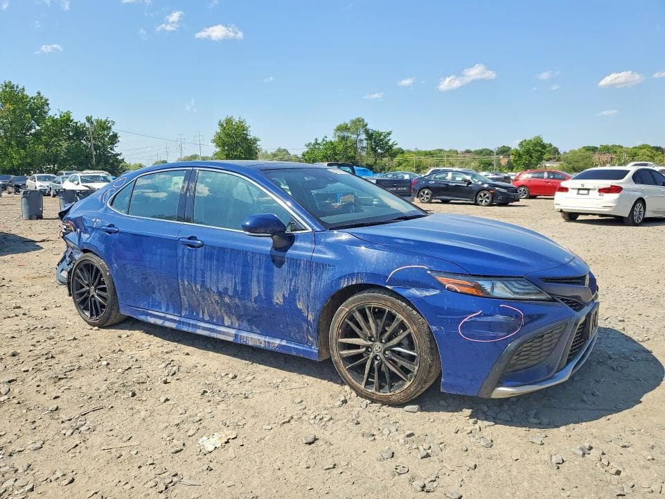 2023 TOYOTA CAMRY XSE 4