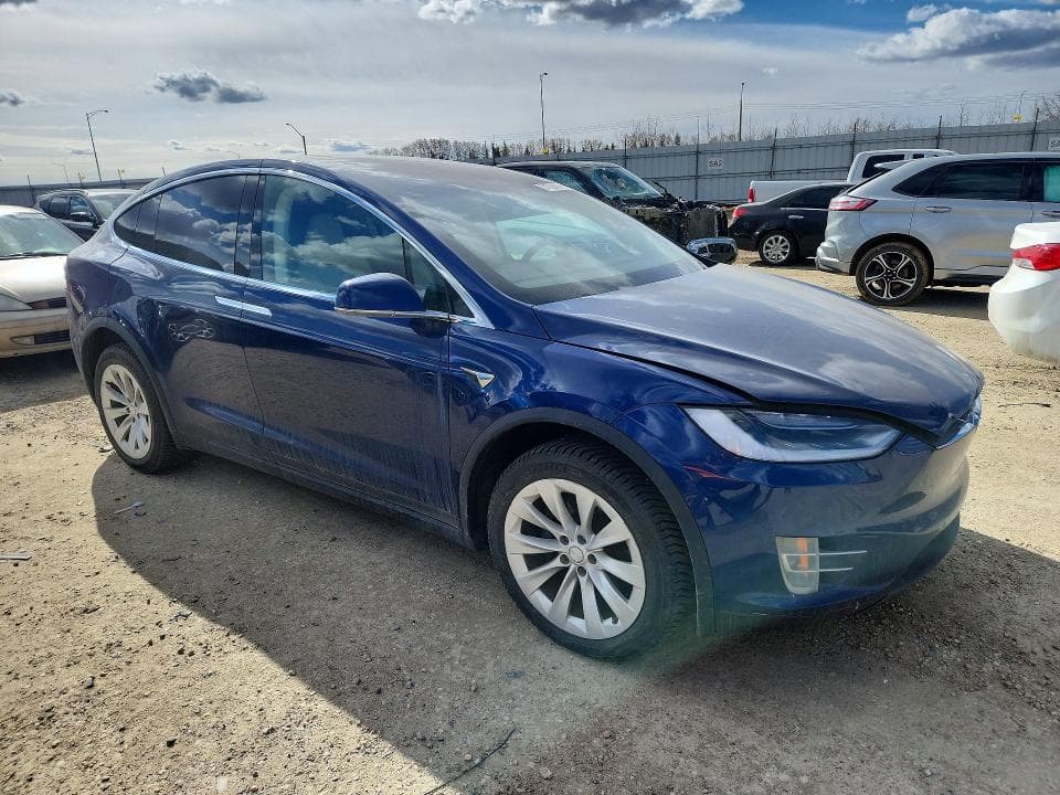 2017 TESLA MODEL X 4