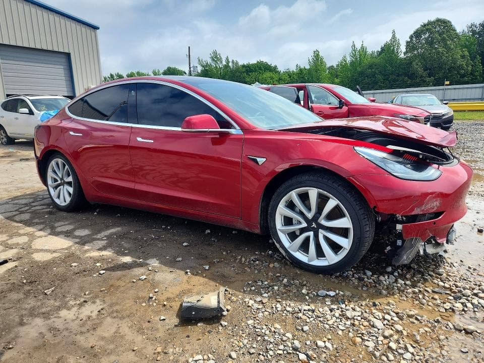 2018 TESLA MODEL 3 4