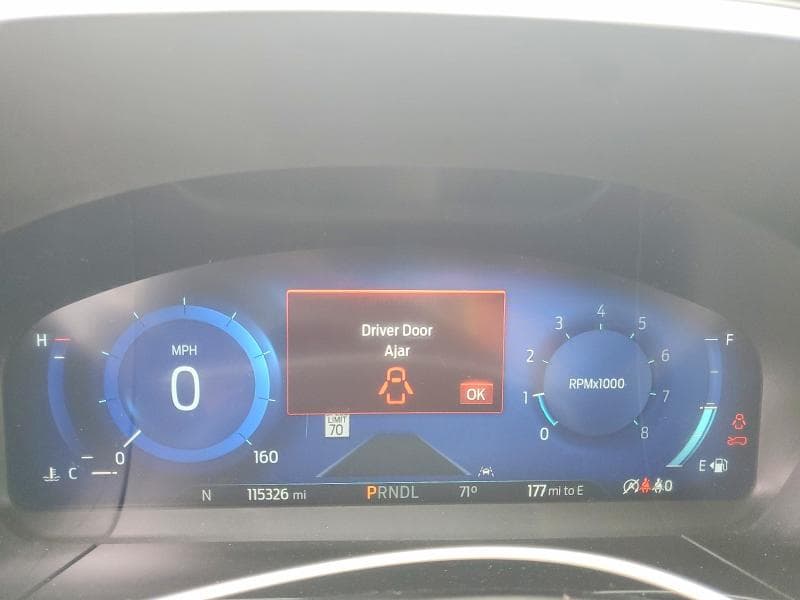 2021 FORD ESCAPE SEL 9