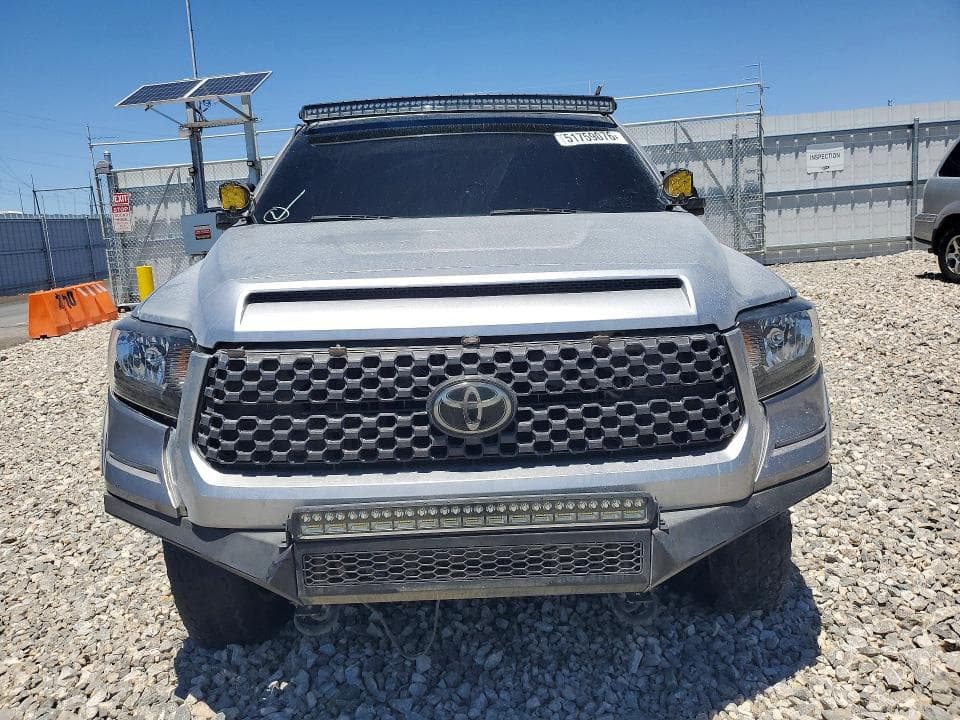 2017 TOYOTA TUNDRA SR5 5