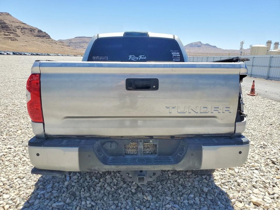2017 TOYOTA TUNDRA SR5 6