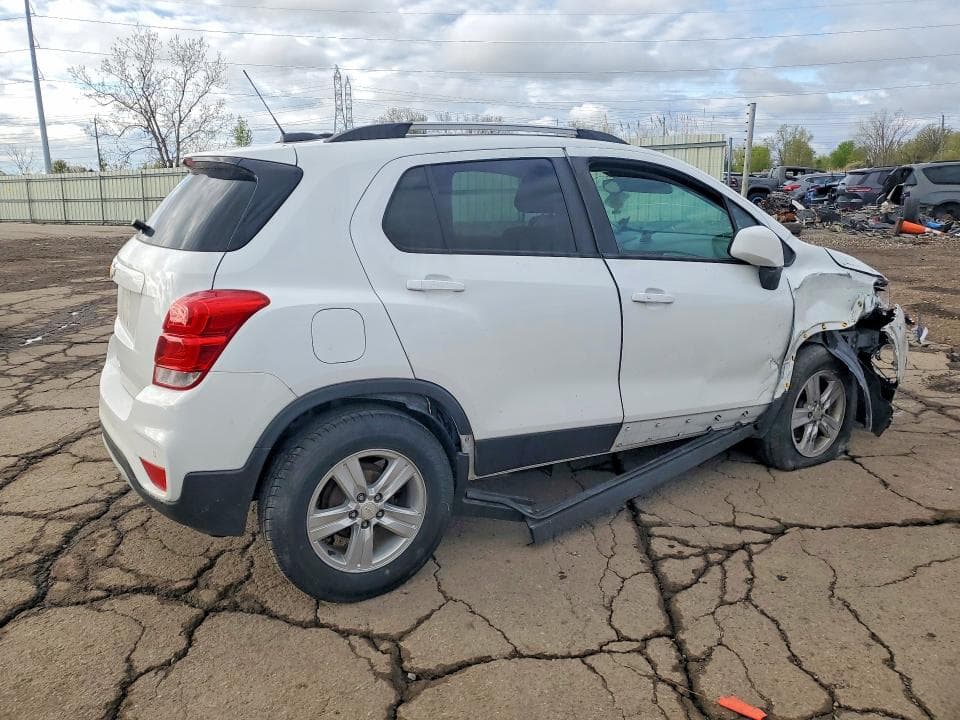 2021 CHEVROLET TRAX 1LT 3