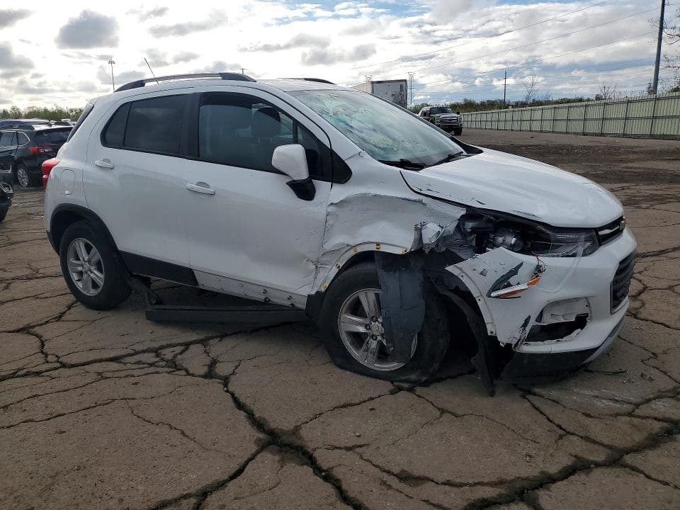 2021 CHEVROLET TRAX 1LT 4