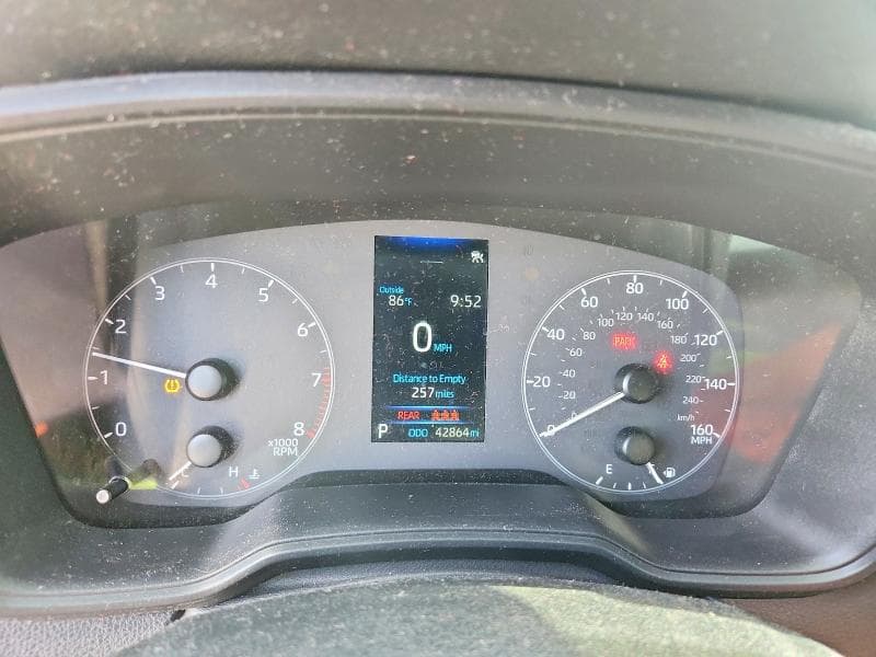 2024 TOYOTA COROLLA SE 9