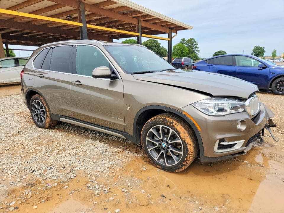 2017 BMW X5 XDR40E 4
