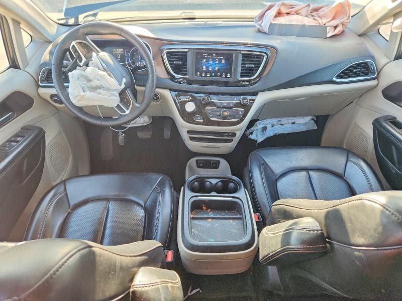 2020 CHRYSLER VOYAGER LXI LXI 8