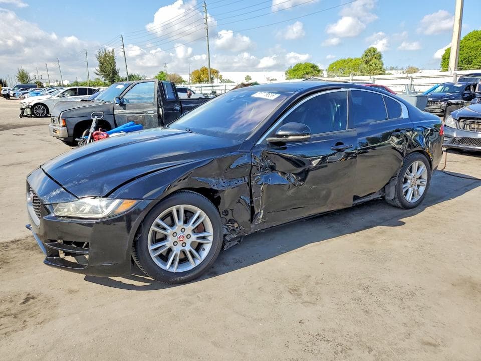 2017 JAGUAR XE PREMIUM - 1