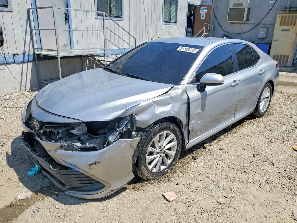 2022 TOYOTA CAMRY LE - 1
